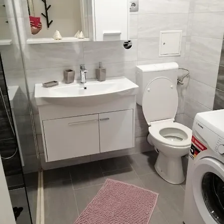 Apartment Apartman Jele With Garden