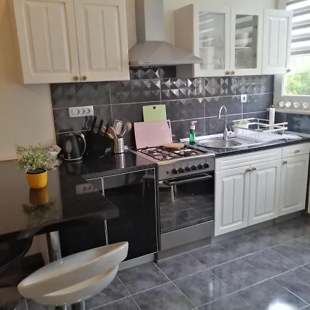 Apartment Apartman Jele With Garden *