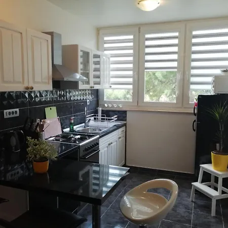 Apartman Jele With Garden 아파트 스플리트