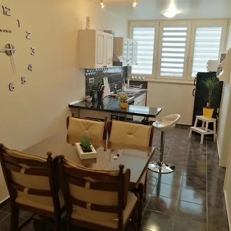 Apartment Apartman Jele With Garden *